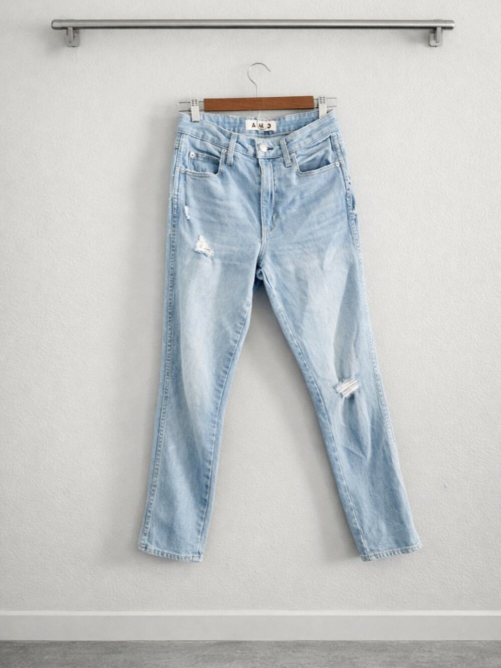 AMO Chelsea Crop Light Blue Denim Size 25